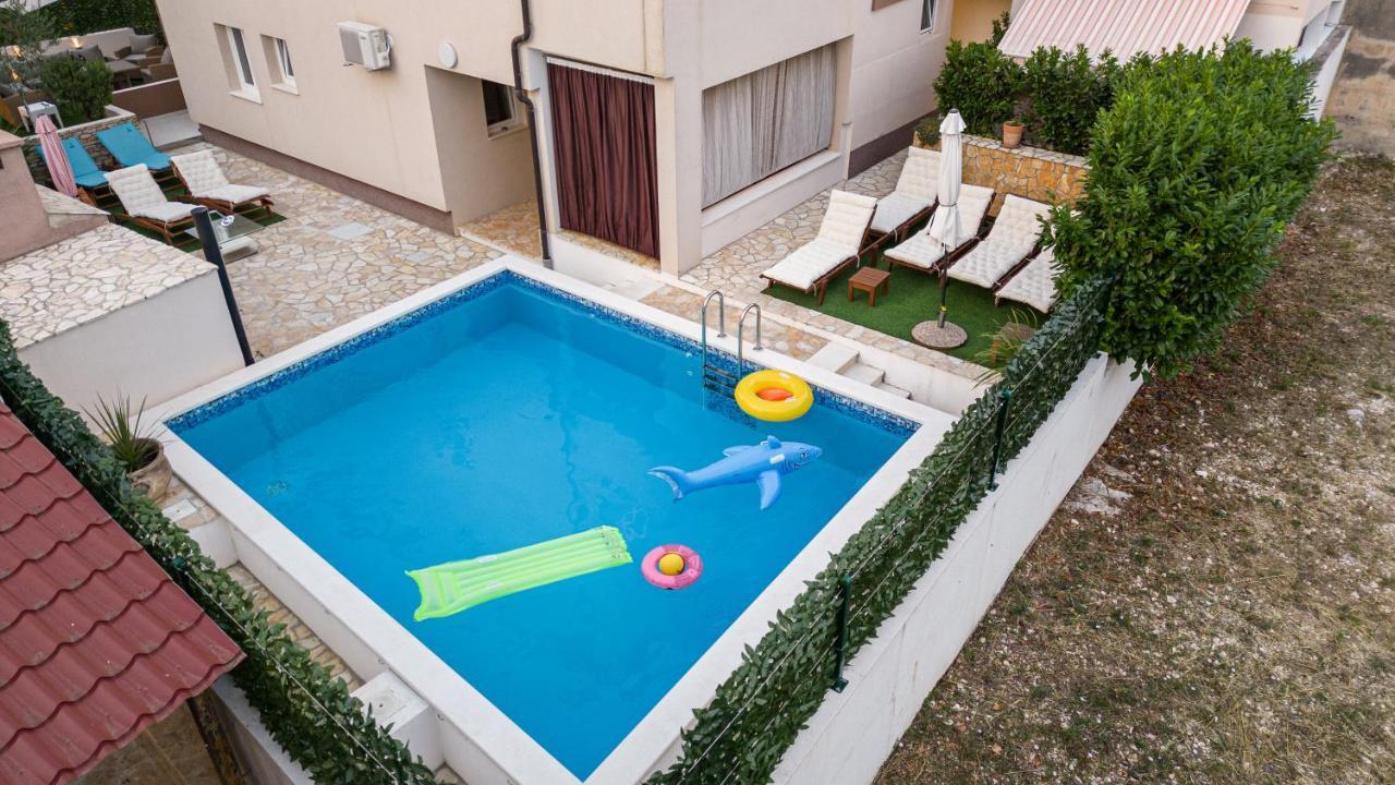 Bruno'S Poolside Apartments - Near Beach Трогір Екстер'єр фото