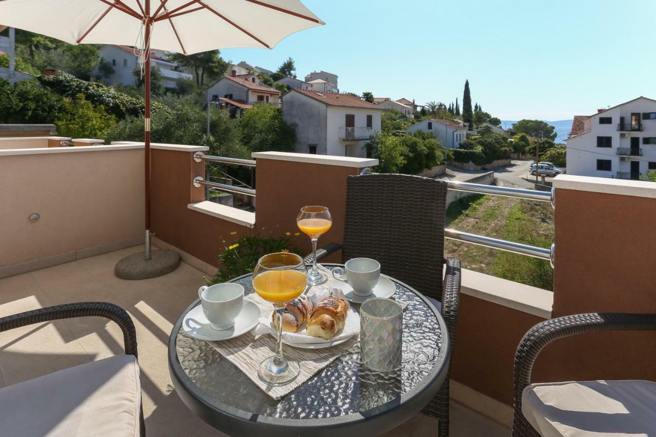 Bruno'S Poolside Apartments - Near Beach Трогір Екстер'єр фото