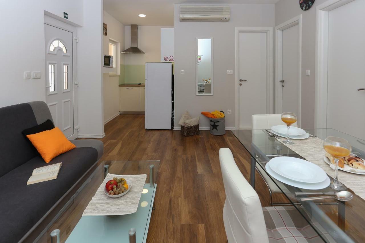 Bruno'S Poolside Apartments - Near Beach Трогір Екстер'єр фото